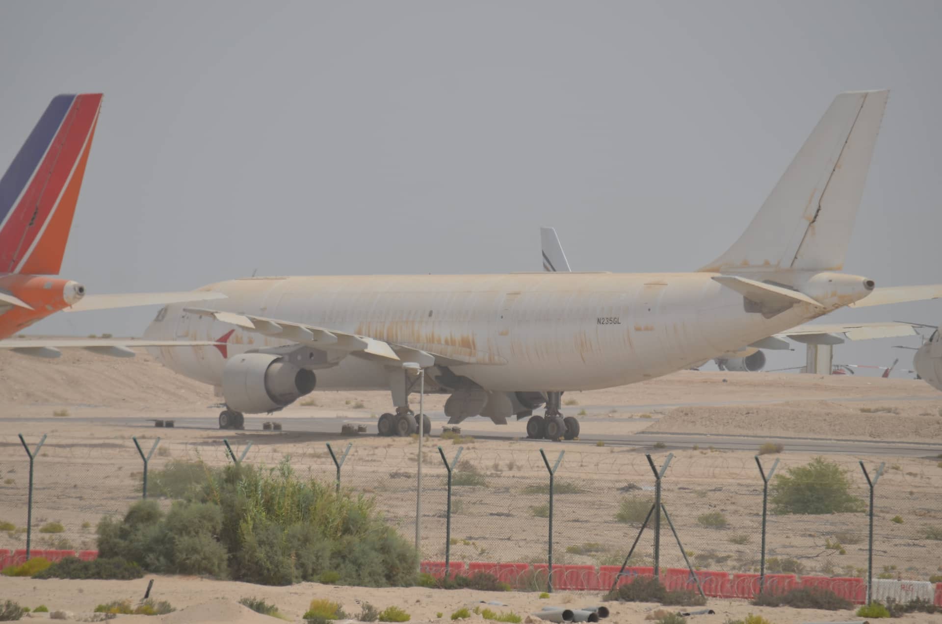 When airplane loves sand – United Arab Emirates (UAE), Asia. Photo: Christian Böhme