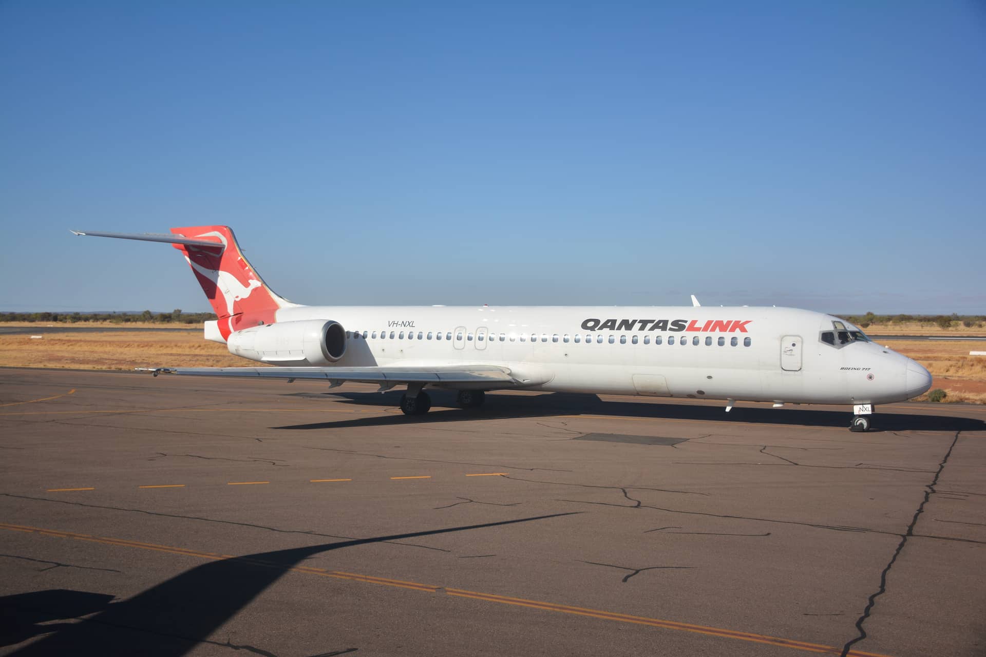 Rare boeing b717 at dusty airport – Australia, Australia and Oceania. Photo: Christian Böhme